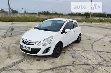 Хетчбек Opel Corsa 2012 в Ужгороді