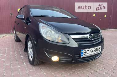 Хэтчбек Opel Corsa 2011 в Львове