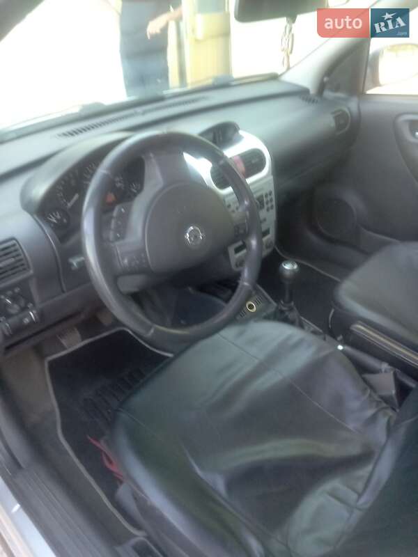Хэтчбек Opel Corsa 2005 в Сумах