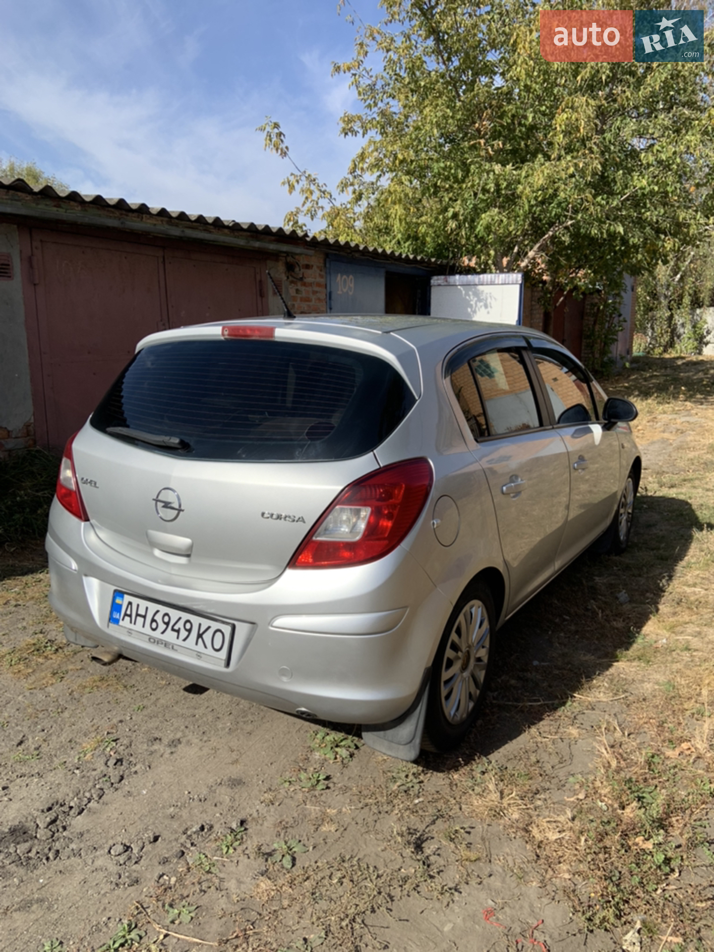 2010 Opel Corsa - мініатюра 3