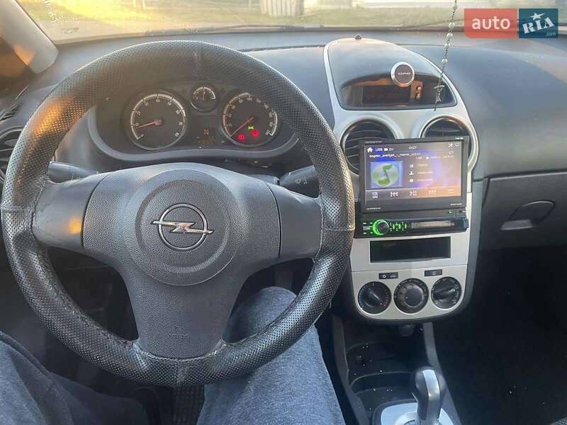 Хэтчбек Opel Corsa 2007 в Ивано-Франковске