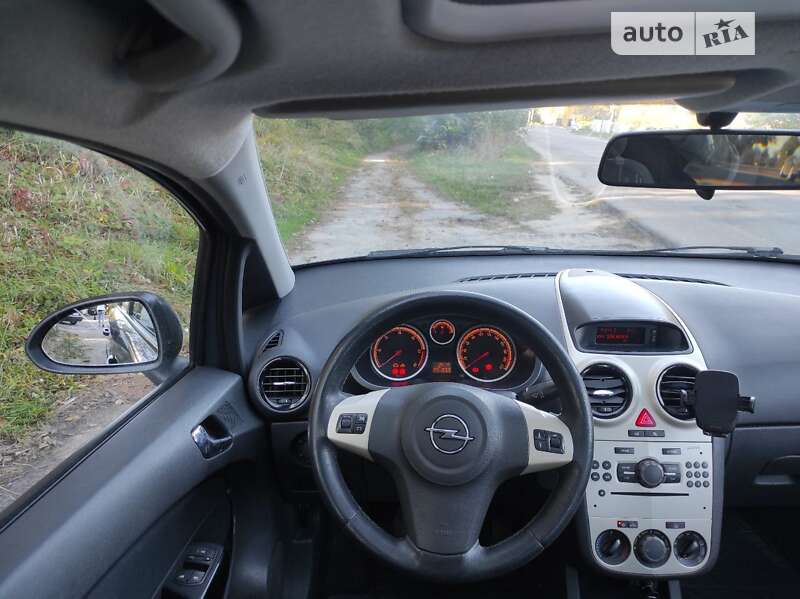 Хэтчбек Opel Corsa 2008 в Житомире