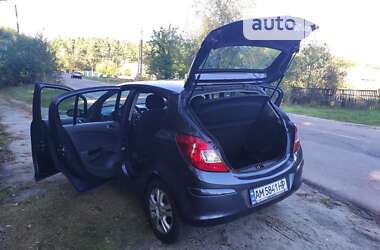 Хэтчбек Opel Corsa 2008 в 