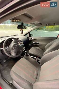 Хэтчбек Opel Corsa 2008 в 