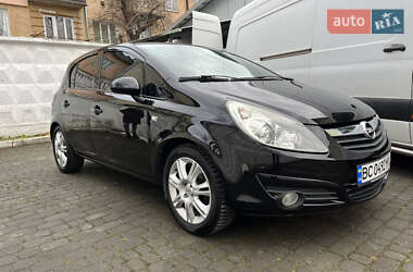 Хэтчбек Opel Corsa 2009 в 