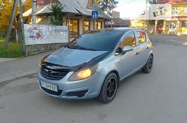 Хэтчбек Opel Corsa 2008 в Черновцах