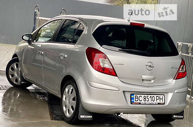 Хетчбек Opel Corsa 2010 в Дрогобичі