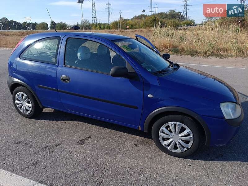 Хэтчбек Opel Corsa 2002 в Александрие