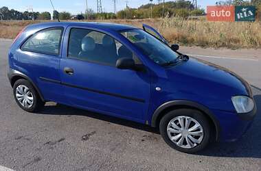 Хэтчбек Opel Corsa 2002 в 