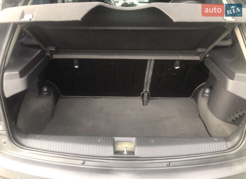 Хэтчбек Opel Corsa 2003 в Житомире