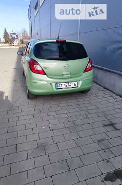 Хэтчбек Opel Corsa 2010 в Ивано-Франковске