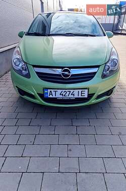 Хэтчбек Opel Corsa 2010 в Ивано-Франковске