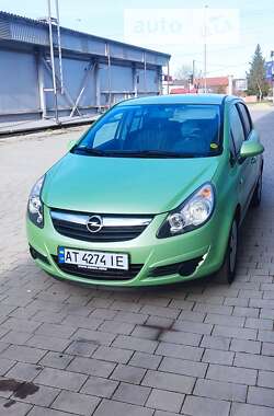 Хэтчбек Opel Corsa 2010 в Ивано-Франковске