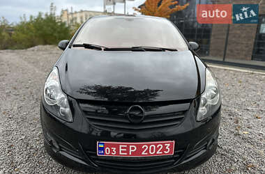 Хетчбек Opel Corsa 2010 в Вінниці