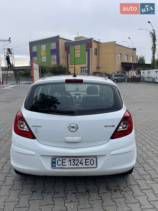 Хэтчбек Opel Corsa 2013 в Черновцах