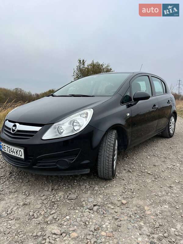 Хэтчбек Opel Corsa 2009 в Днепре