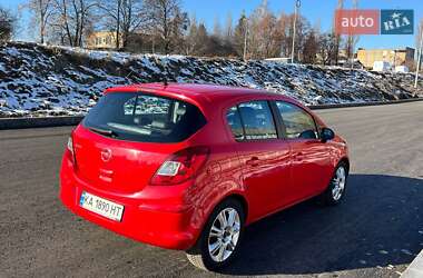 Хэтчбек Opel Corsa 2010 в 