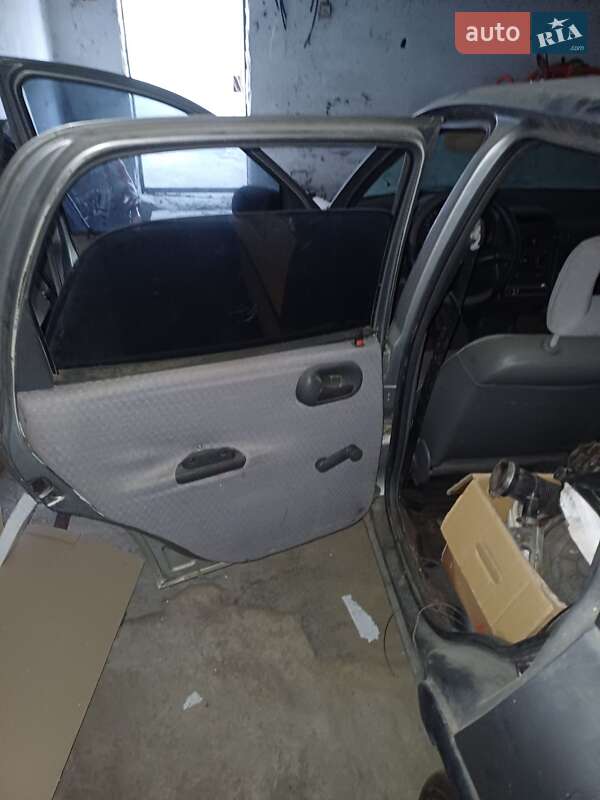 Хэтчбек Opel Corsa 1993 в Днепре