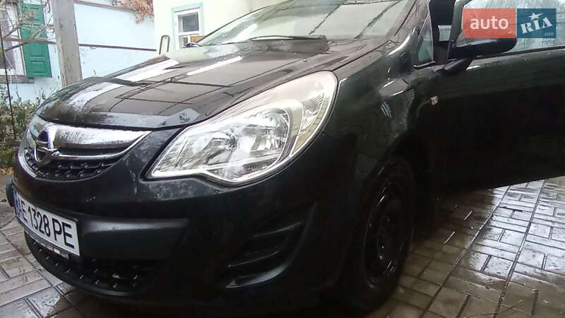 Хэтчбек Opel Corsa 2012 в Днепре