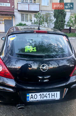 Хэтчбек Opel Corsa 2007 в 