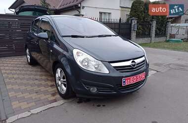 Хэтчбек Opel Corsa 2010 в Луцке