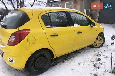 Хэтчбек Opel Corsa 2011 в 