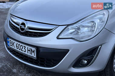 Хэтчбек Opel Corsa 2012 в Ровно