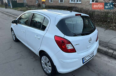 Хэтчбек Opel Corsa 2013 в Червонограде