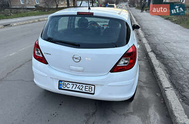 Хэтчбек Opel Corsa 2013 в Червонограде