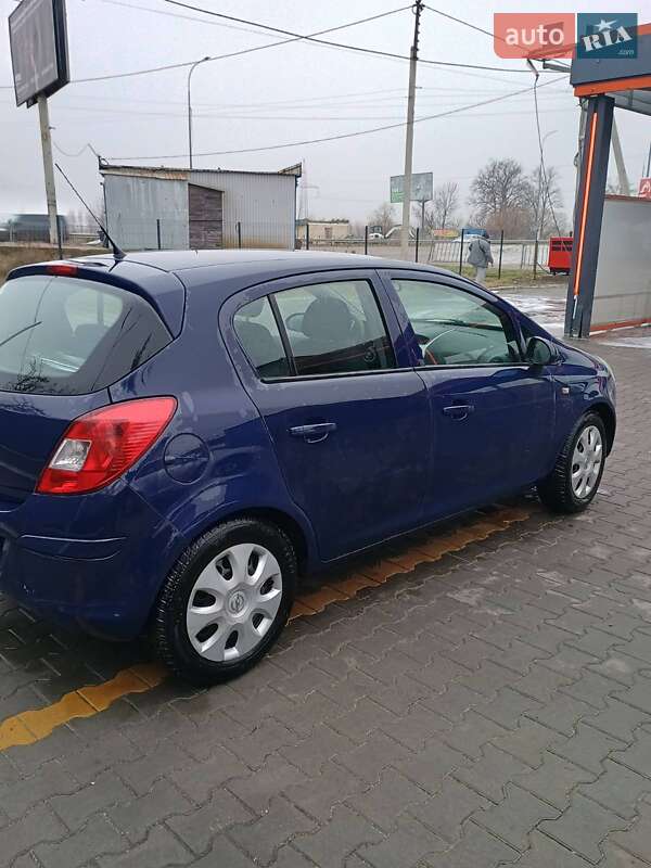 Хэтчбек Opel Corsa 2009 в Буче