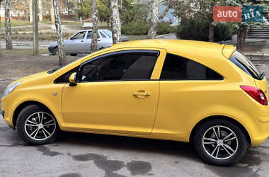 Хетчбек Opel Corsa 2008 в Дніпрі