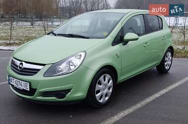 Хетчбек Opel Corsa 2010 в Івано-Франківську