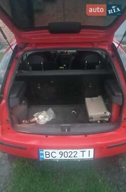 Хэтчбек Opel Corsa 2003 в 