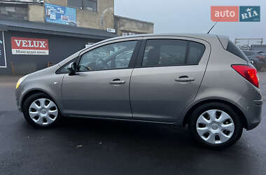 Хетчбек Opel Corsa 2010 в Стрию