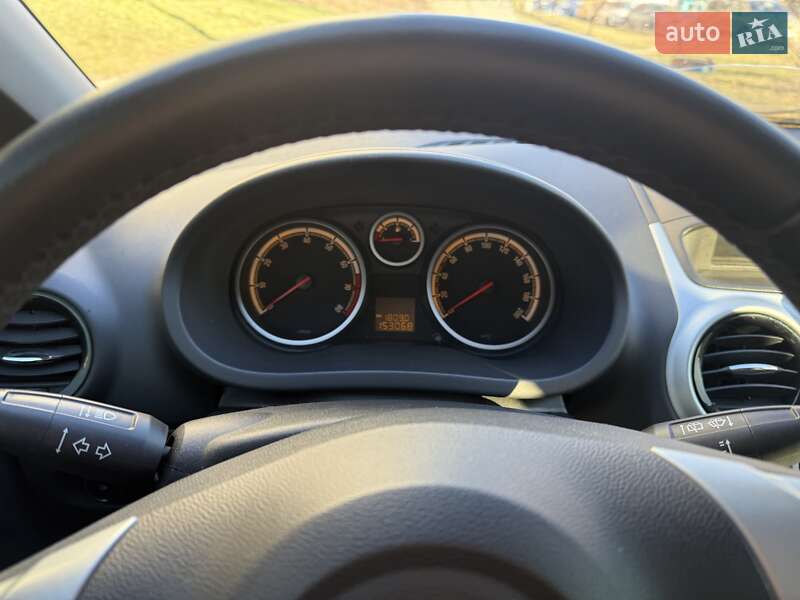 Хетчбек Opel Corsa 2010 в Василькові