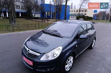 Хетчбек Opel Corsa 2010 в Києві