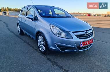 Хэтчбек Opel Corsa 2009 в Киеве