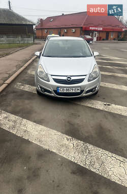 Хэтчбек Opel Corsa 2010 в Чернигове