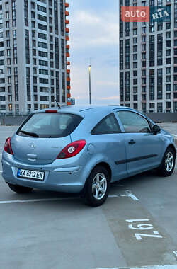 Хэтчбек Opel Corsa 2008 в 