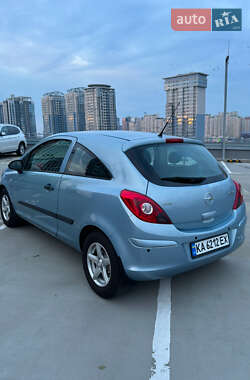 Хэтчбек Opel Corsa 2008 в 