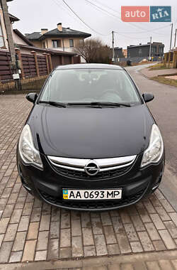 Хэтчбек Opel Corsa 2013 в Киеве