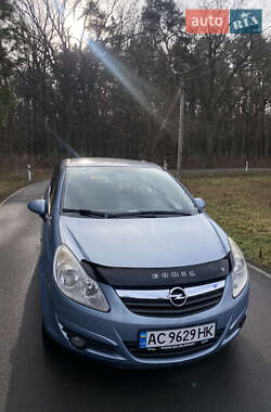 Хэтчбек Opel Corsa 2008 в 