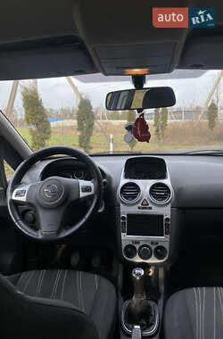 Хэтчбек Opel Corsa 2008 в 