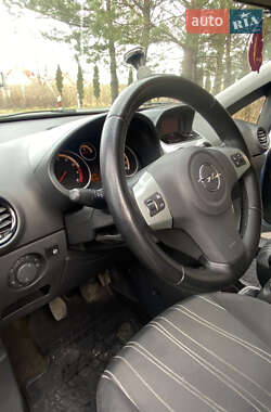 Хэтчбек Opel Corsa 2008 в 