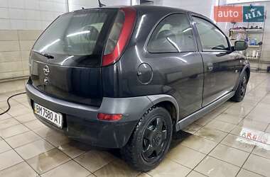 Хетчбек Opel Corsa 2003 в 