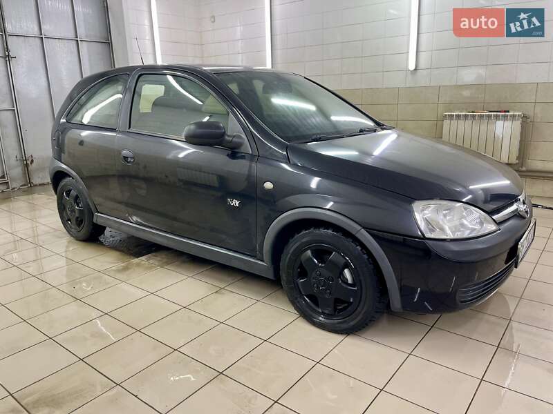 Хэтчбек Opel Corsa 2003 в Сумах