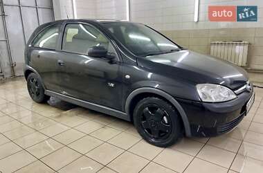 Хетчбек Opel Corsa 2003 в 