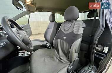 Хетчбек Opel Corsa 2003 в 