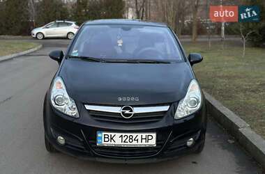 Хэтчбек Opel Corsa 2009 в Ровно