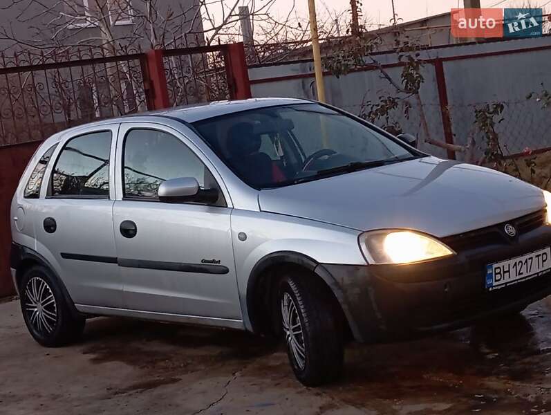 Хэтчбек Opel Corsa 2002 в Одессе